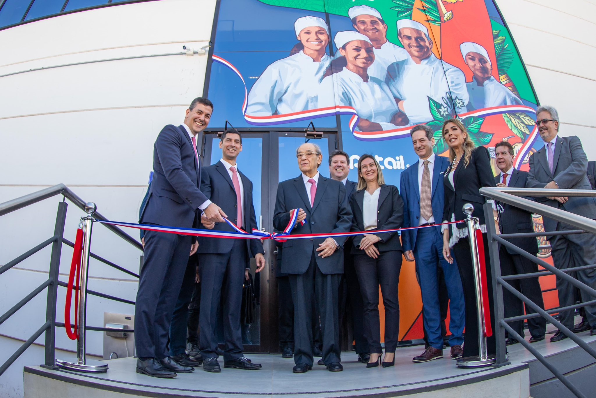 Retail S.A. inaugura moderna planta industrial de panificados
