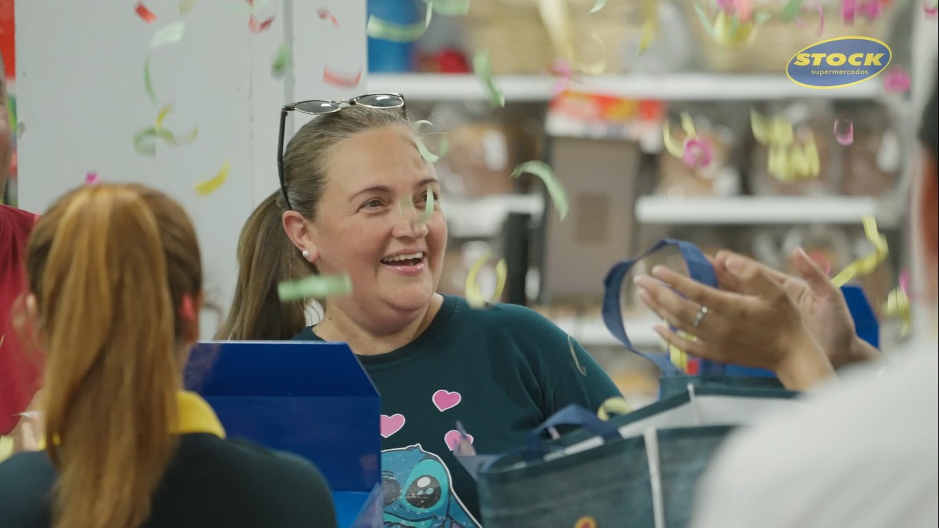 Supermercados Stock celebra la Navidad con un gesto de solidaridad desde su nuevo local en Caacupé