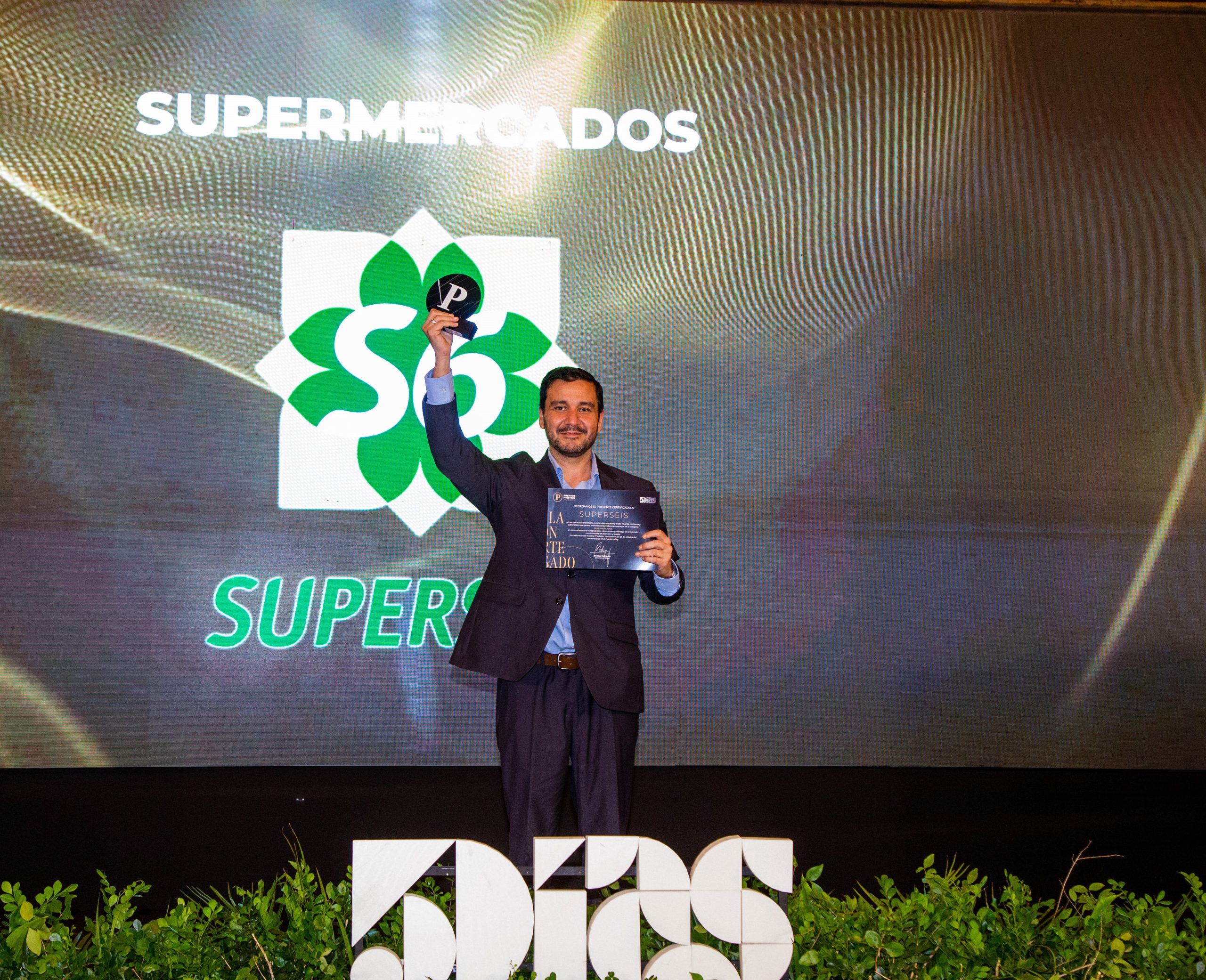 Noveno Premio Prestigio para Superseis en Liderazgo, Reputación e Innovación.